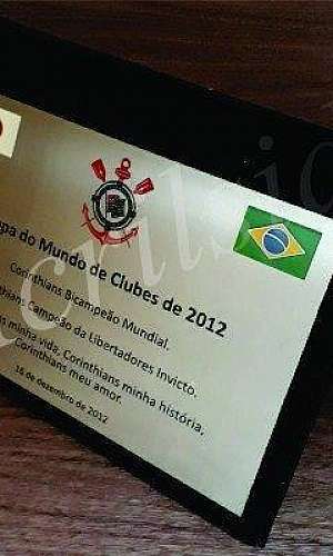 Placa de homenagem em acrílico Placa de homenagem em acrílico